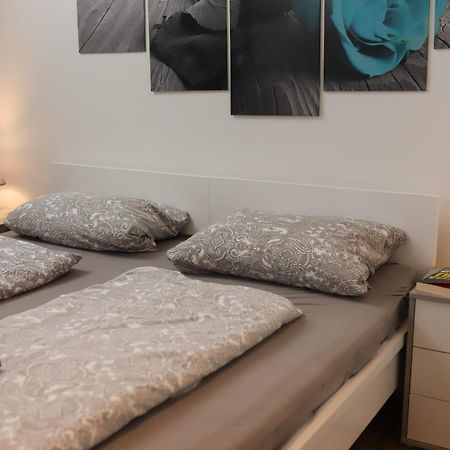 Ferienwohnung Am Herzplatz Меммельсдорф Экстерьер фото